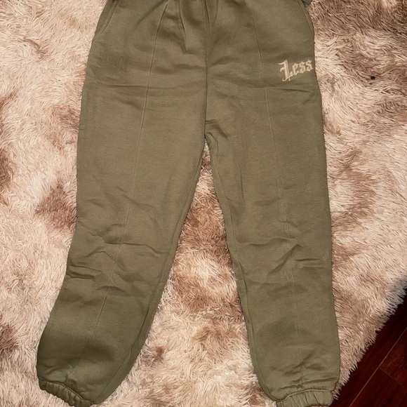 Green Hoodie and pants - Picture 3 of 5